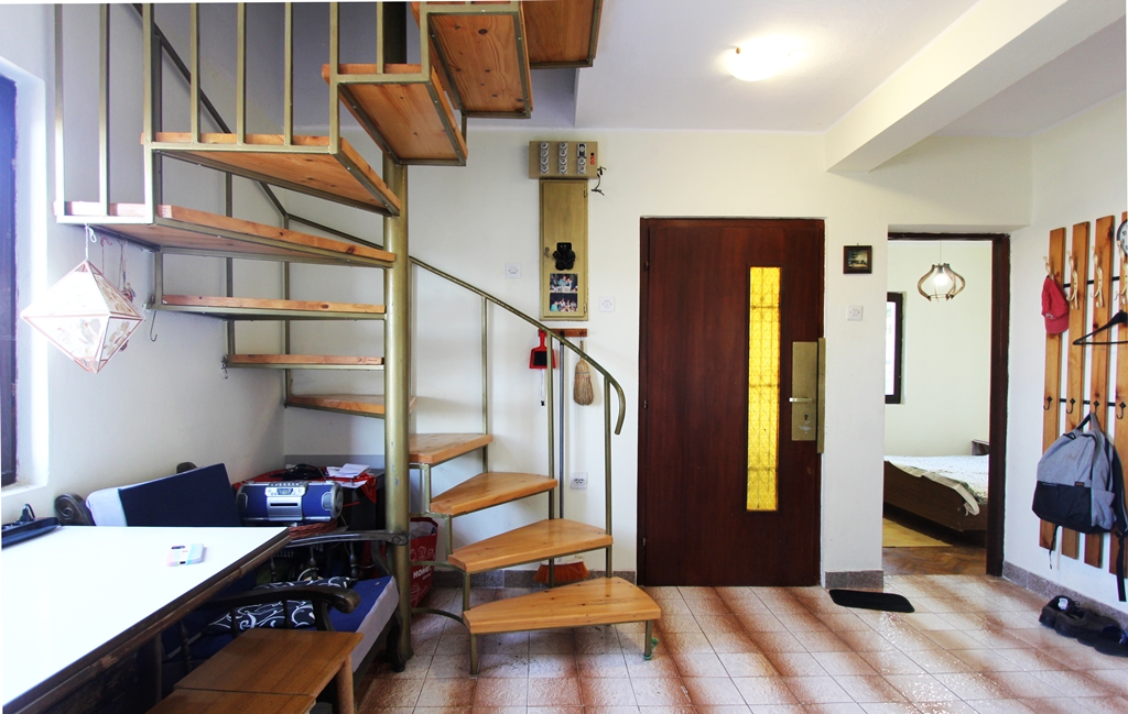 Image of House - 5 Bedrooms - 2 Bathrooms for Sale in Bar-Dobre Vode-Montenegro, Image 2